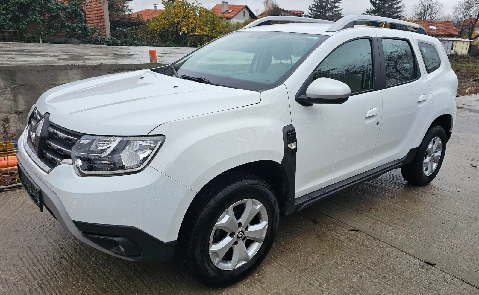 Dacia Duster 2.0i 16V 4x4 aut, снимка 7 - Автомобили и джипове - 55600328