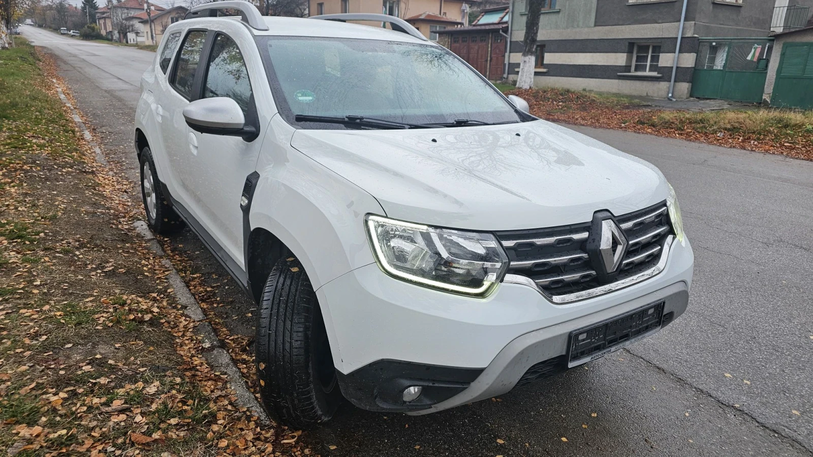 Dacia Duster 2.0i 16V 4x4 aut, снимка 2 - Автомобили и джипове - 55600328