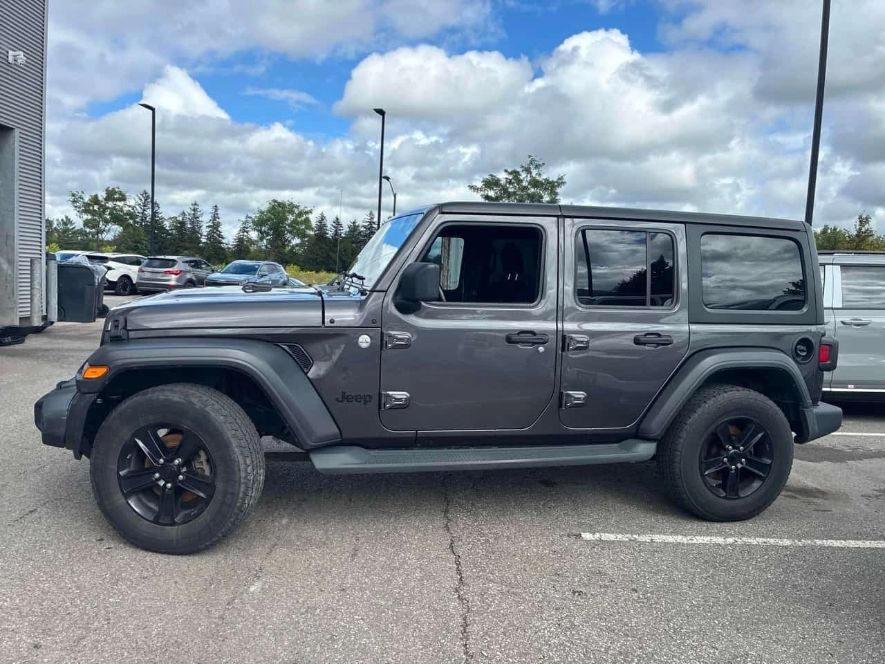 Jeep Wrangler * Sport * CARFAX * БЕЗ ПЪРВОНАЧАЛНА ВНОСКА, снимка 2 - Автомобили и джипове - 55797842