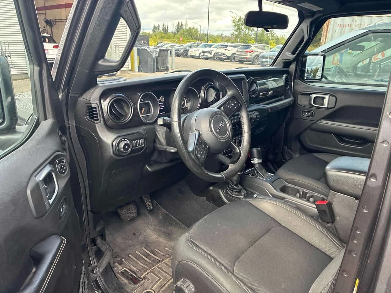 Jeep Wrangler * Sport * CARFAX * БЕЗ ПЪРВОНАЧАЛНА ВНОСКА, снимка 5 - Автомобили и джипове - 55797842