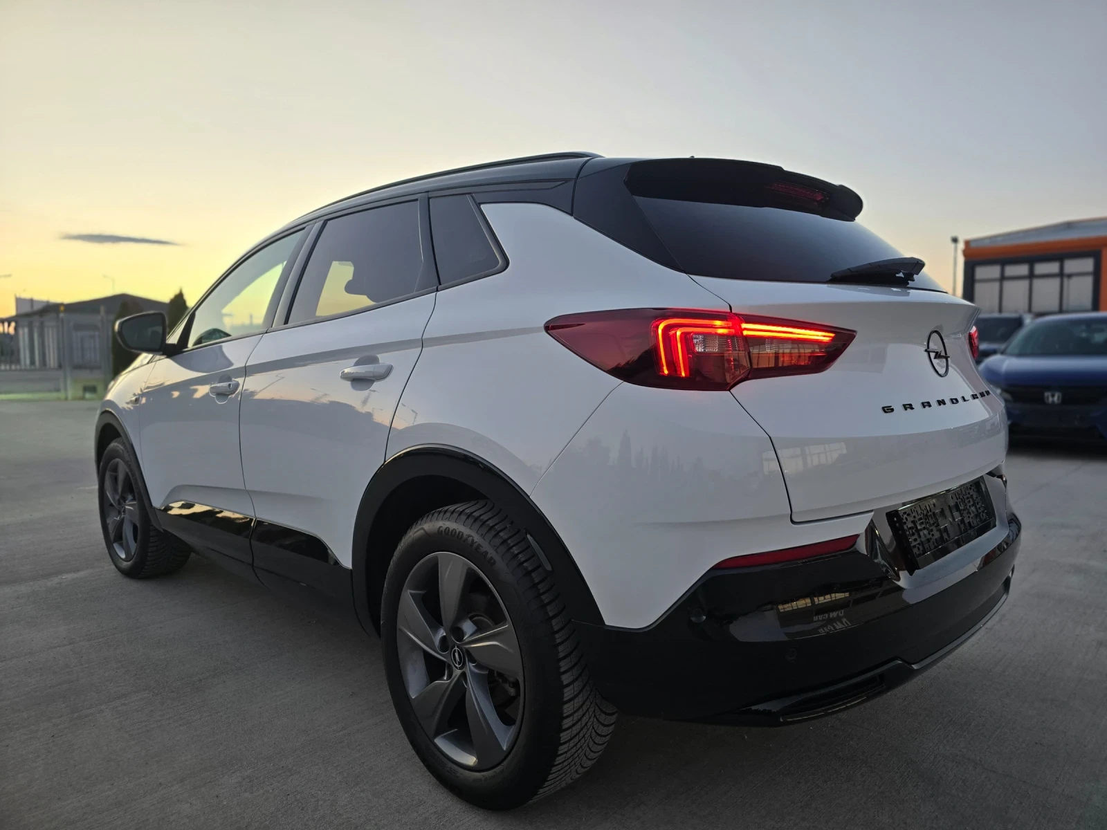 Opel Grandland 1.5D, снимка 5 - Автомобили и джипове - 56115953