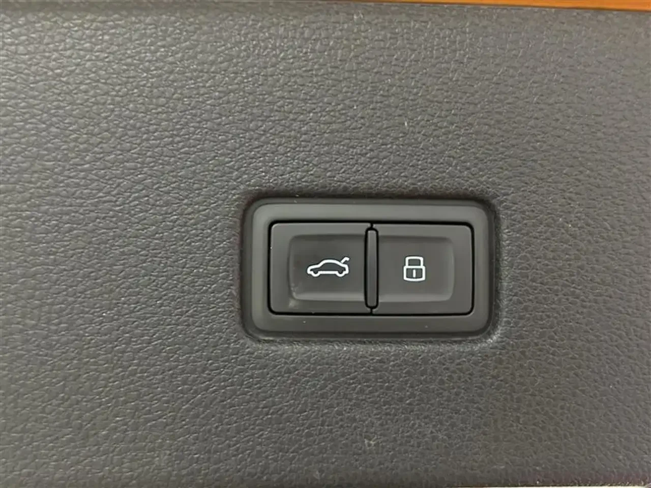 Audi Q8  55 TFSI TECHNIK | 2019 | 124 963 км, снимка 5 - Автомобили и джипове - 56116784