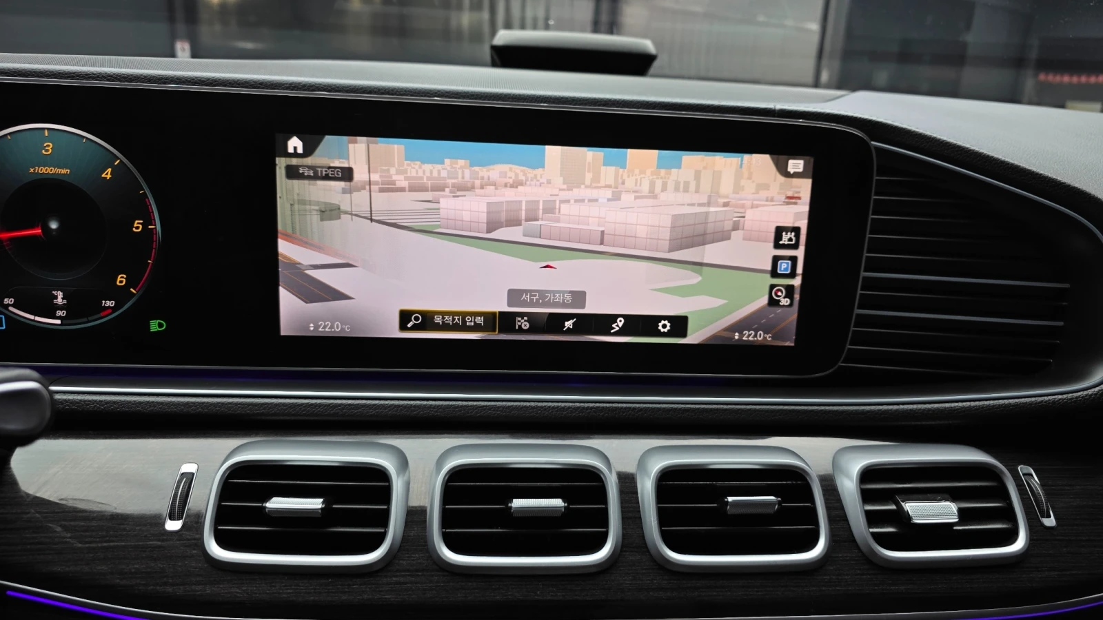 Mercedes-Benz GLE 400 DIS* BURM* 360* PANO* , снимка 11 - Автомобили и джипове - 56132076