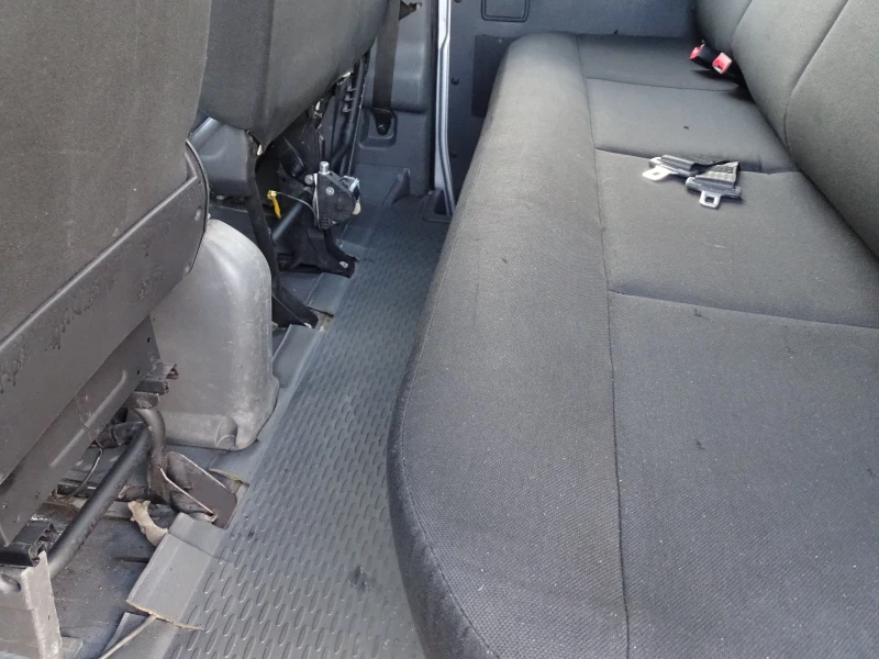 Iveco Daily 35C14 3.0HPI  КАТ. * Б* 7 МЕСТА, снимка 15 - Бусове и автобуси - 49483792