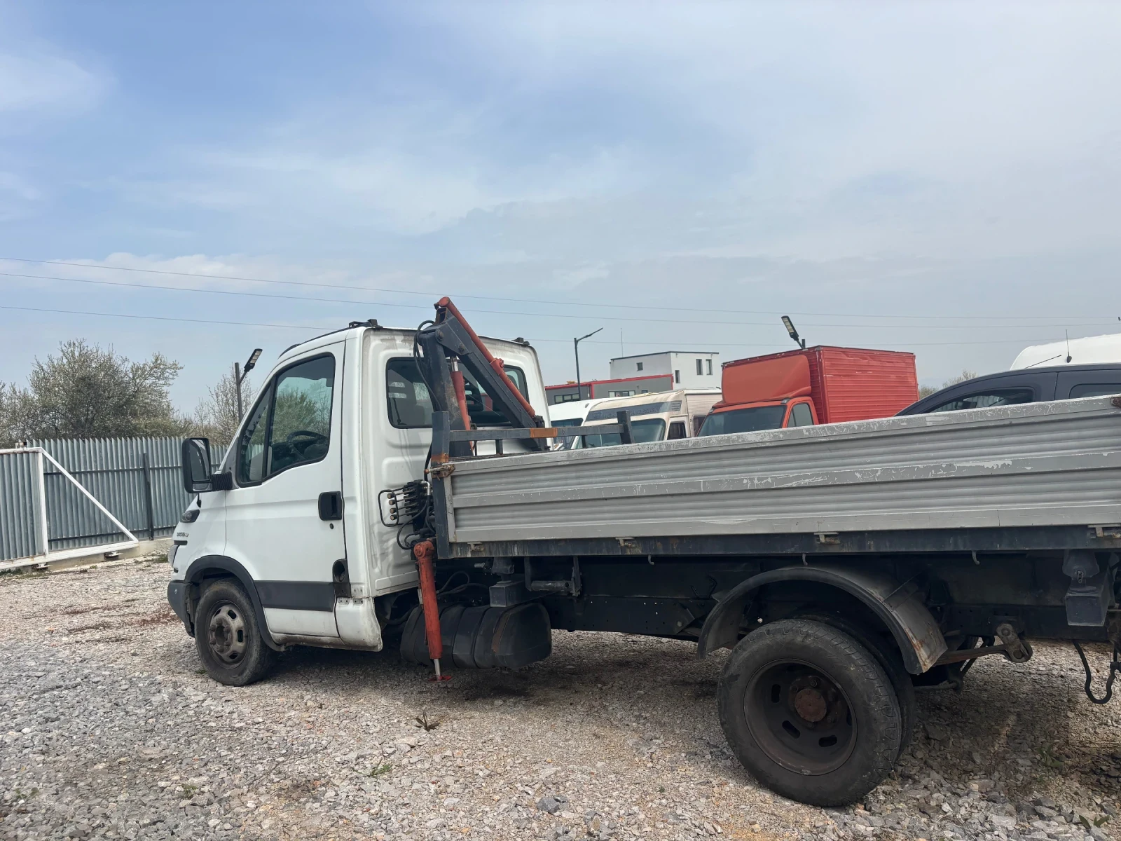 Iveco Daily кран-самосвал