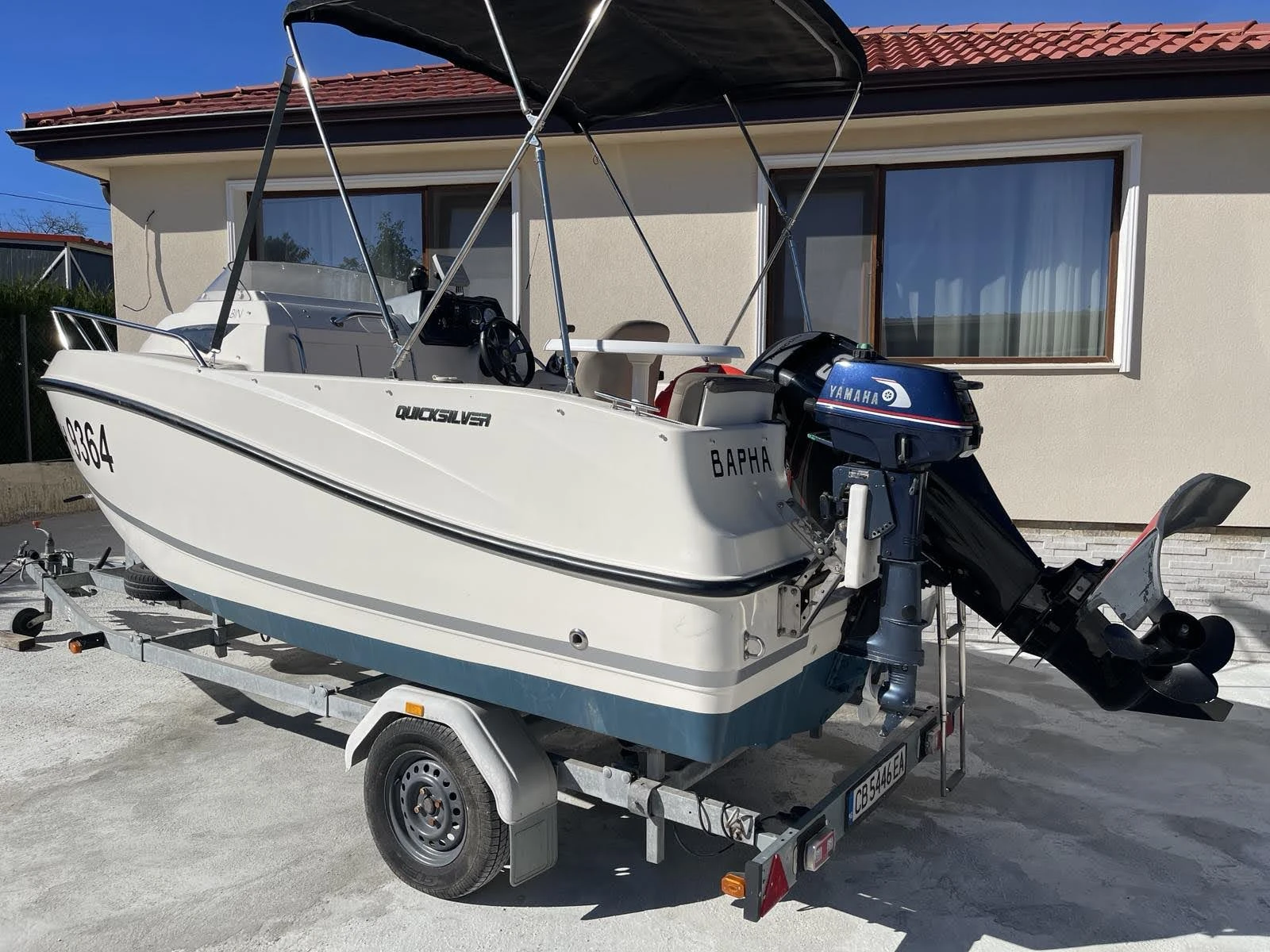 Лодка Quicksilver 455 Cabin, снимка 12 - Воден транспорт - 55038521