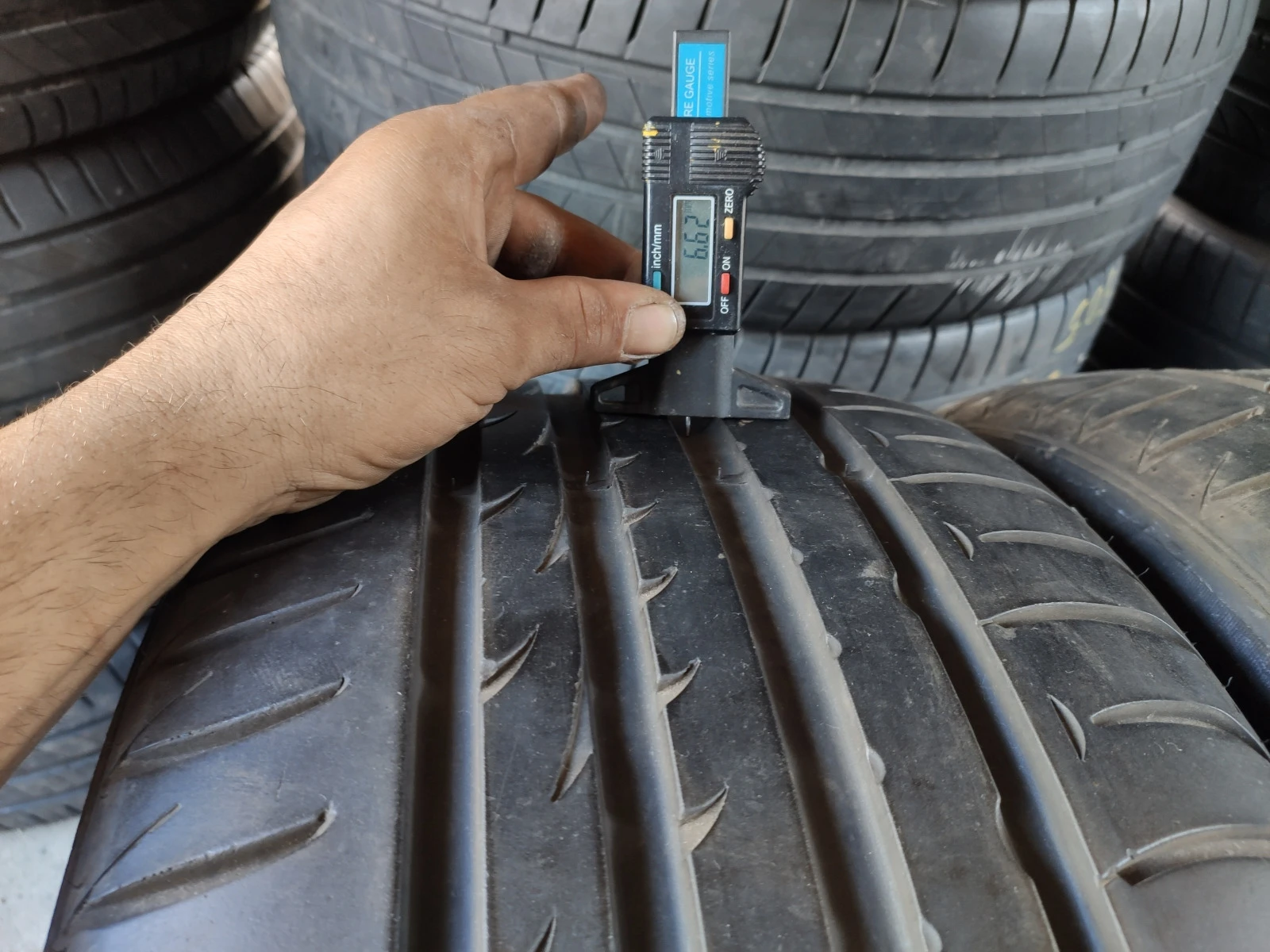  255/40R19 | Mobile.bg   3