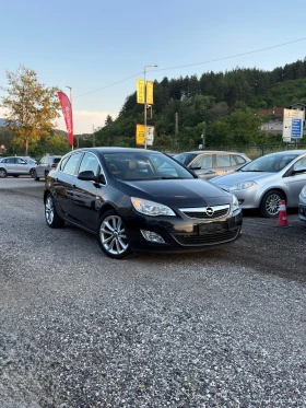 Opel Astra Cosmo 1.4 T | Navi | 151 000 км, снимка 1