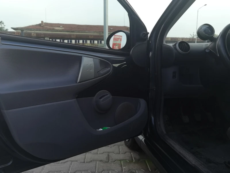 Toyota Aygo LPG , CLIMA + 4 гуми, снимка 12 - Автомобили и джипове - 47415204