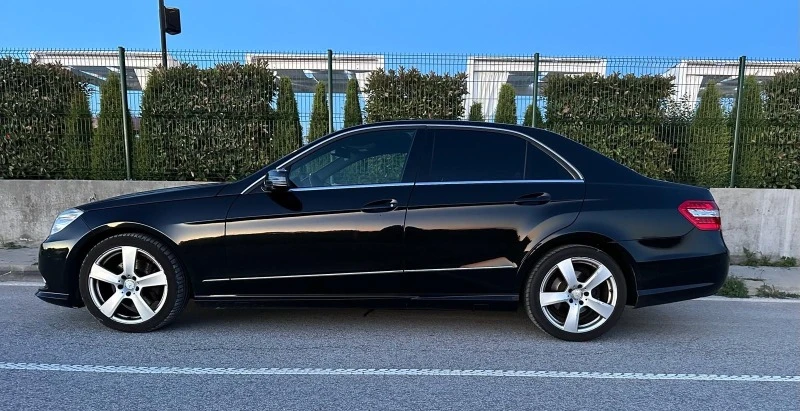 Mercedes-Benz E 200 Avantgarde AMG, снимка 8 - Автомобили и джипове - 45713601