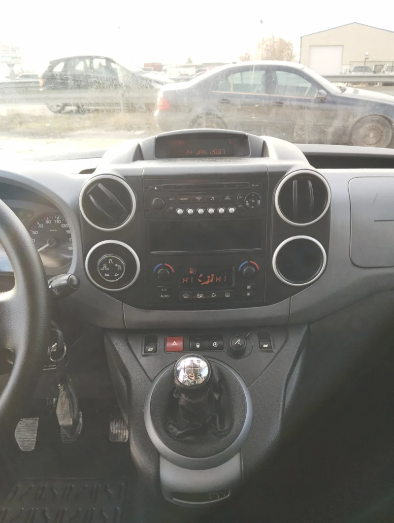 Citroen Berlingo 1.6 HDI 109к.с. XTR ТЕГЛИЧ КЛИМАТРОНИК , снимка 11 - Автомобили и джипове - 48442365