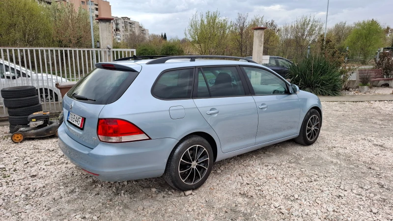 VW Golf 1.6TDI, снимка 4 - Автомобили и джипове - 49688134