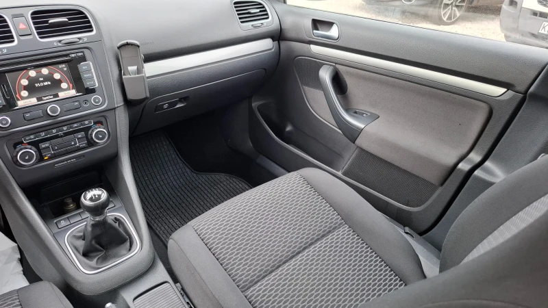 VW Golf 1.6TDI, снимка 10 - Автомобили и джипове - 49688134