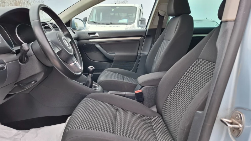 VW Golf 1.6TDI, снимка 8 - Автомобили и джипове - 49688134