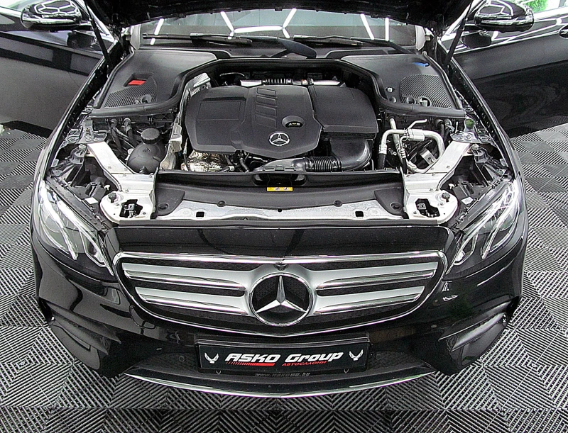 Mercedes-Benz E 220 DIGITAL/PANORAMA/AMG/9gt/360-k/СОБСТВЕН ЛИЗИНГ, снимка 17 - Автомобили и джипове - 53095109