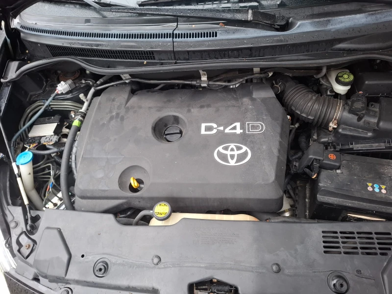 Toyota Corolla verso, снимка 9 - Автомобили и джипове - 53218235