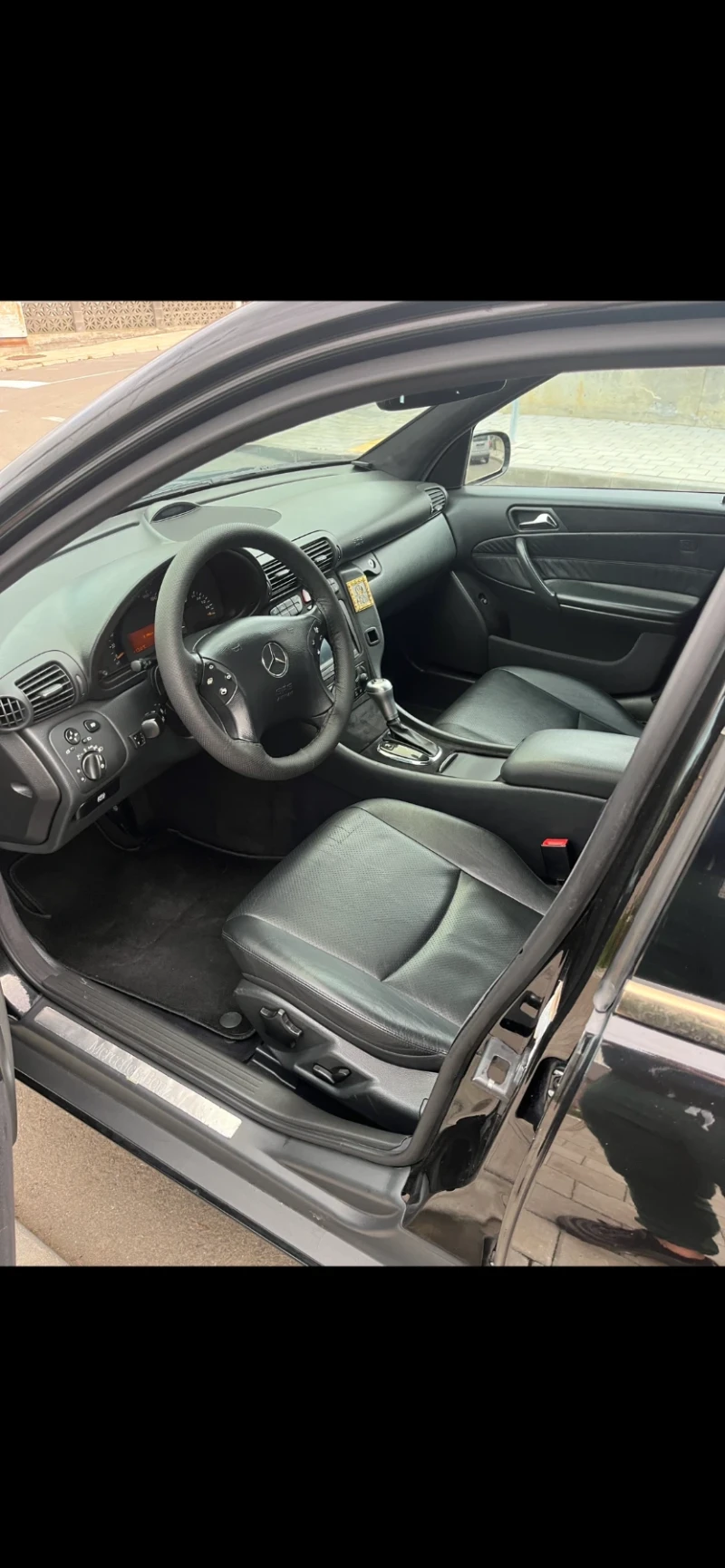 Mercedes-Benz C 320, снимка 4 - Автомобили и джипове - 53444271