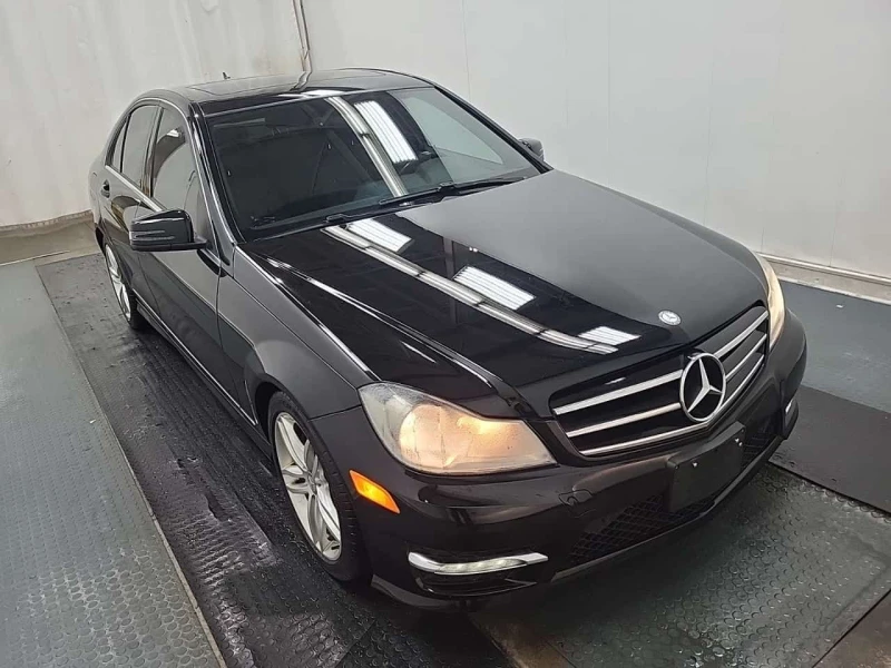Mercedes-Benz C 300 * CARFAX * ЦЕНА ДО БГ, снимка 3 - Автомобили и джипове - 53523533