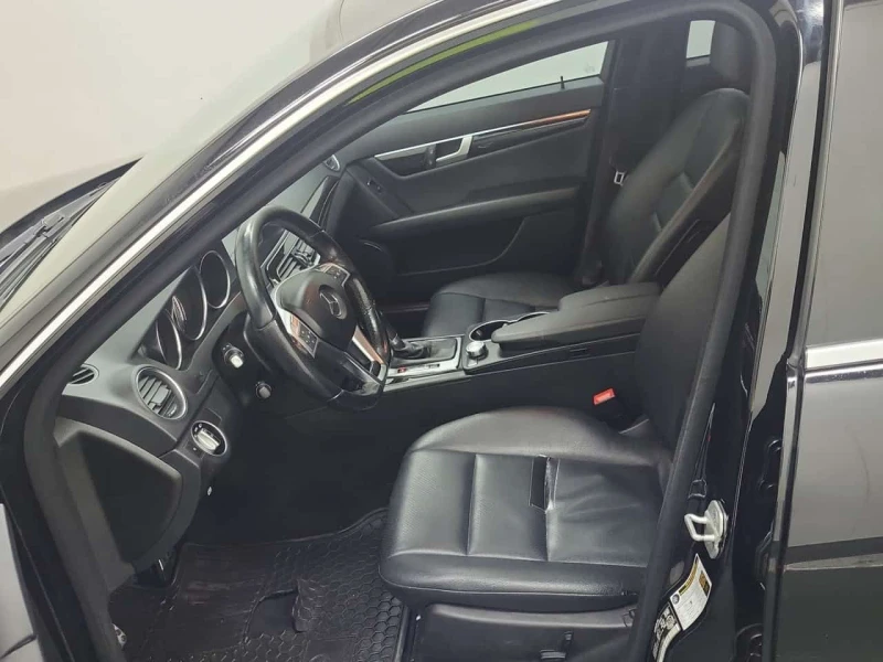 Mercedes-Benz C 300 * CARFAX * ЦЕНА ДО БГ, снимка 7 - Автомобили и джипове - 53523533