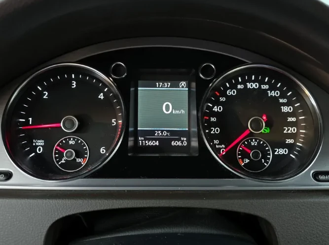 VW CC 2.0 TDI 4Motion - изображение 8
