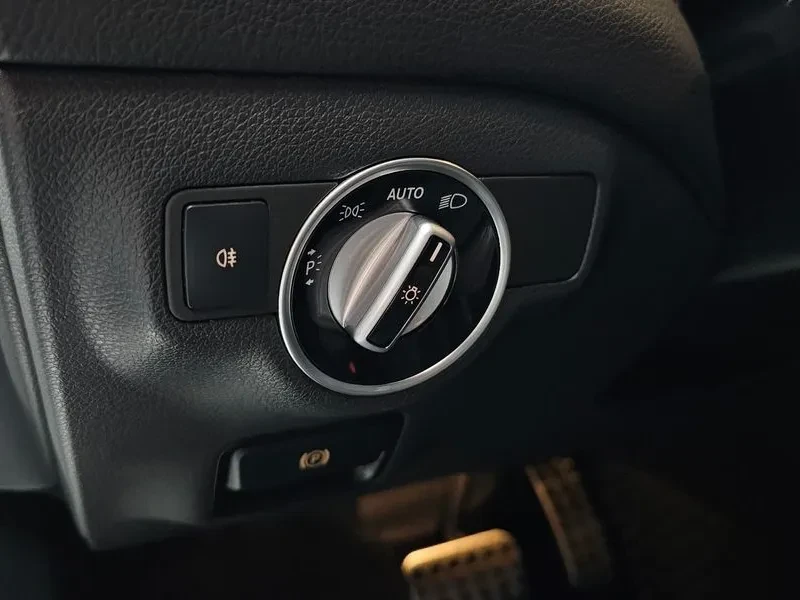 Mercedes-Benz CLA 250  4Matic Amg Line, снимка 17 - Автомобили и джипове - 55100542