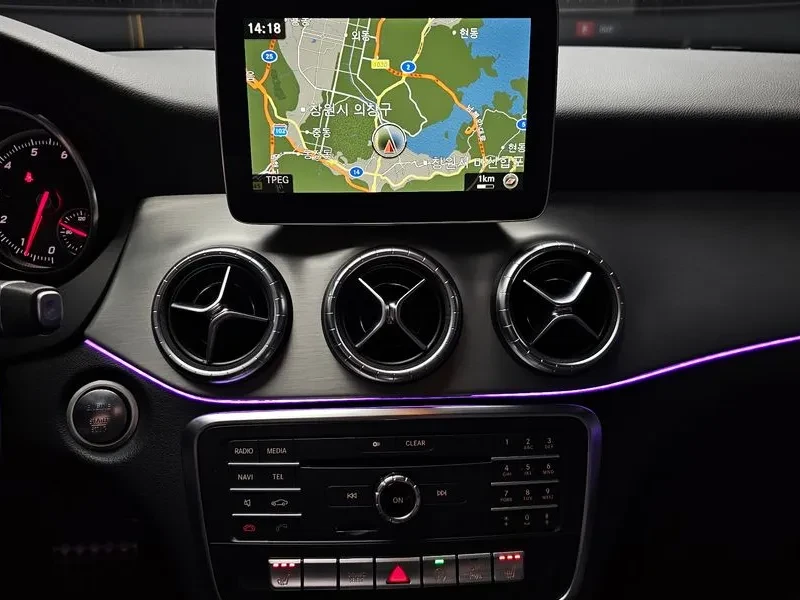 Mercedes-Benz CLA 250  4Matic Amg Line, снимка 14 - Автомобили и джипове - 55100542