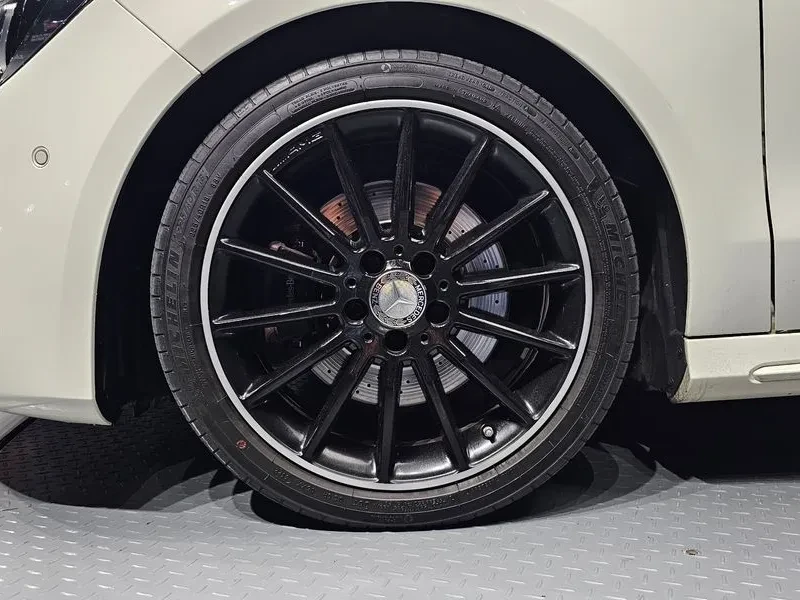 Mercedes-Benz CLA 250  4Matic Amg Line, снимка 5 - Автомобили и джипове - 55100542
