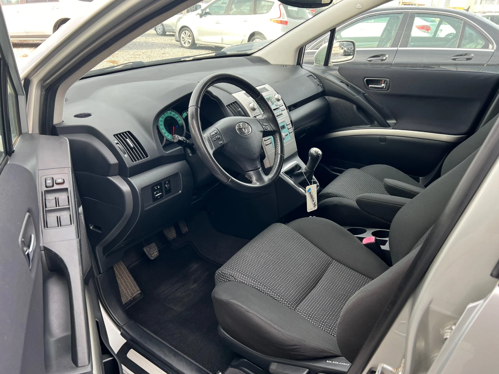 Toyota Corolla verso 2.2D-CAT EXECUTIVE 7-МЕСТА ГЕРМАНИЯ - изображение 8