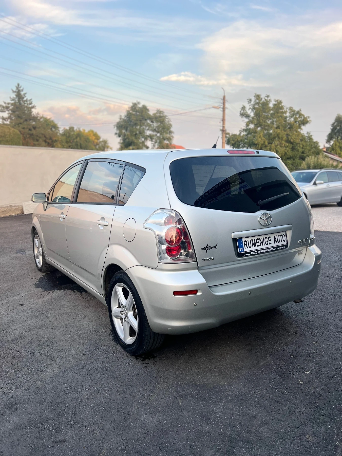 Toyota Corolla verso 2.2D-CAT EXECUTIVE 7-МЕСТА ГЕРМАНИЯ - изображение 4