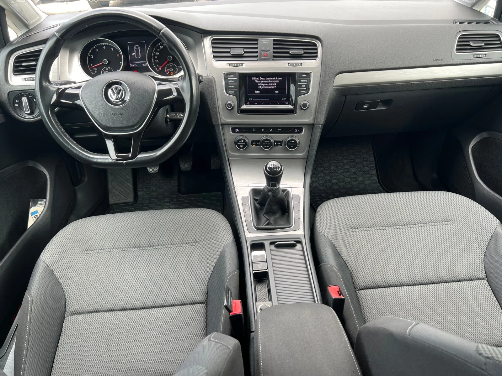 VW Golf 1.2TSI-105кс - изображение 7