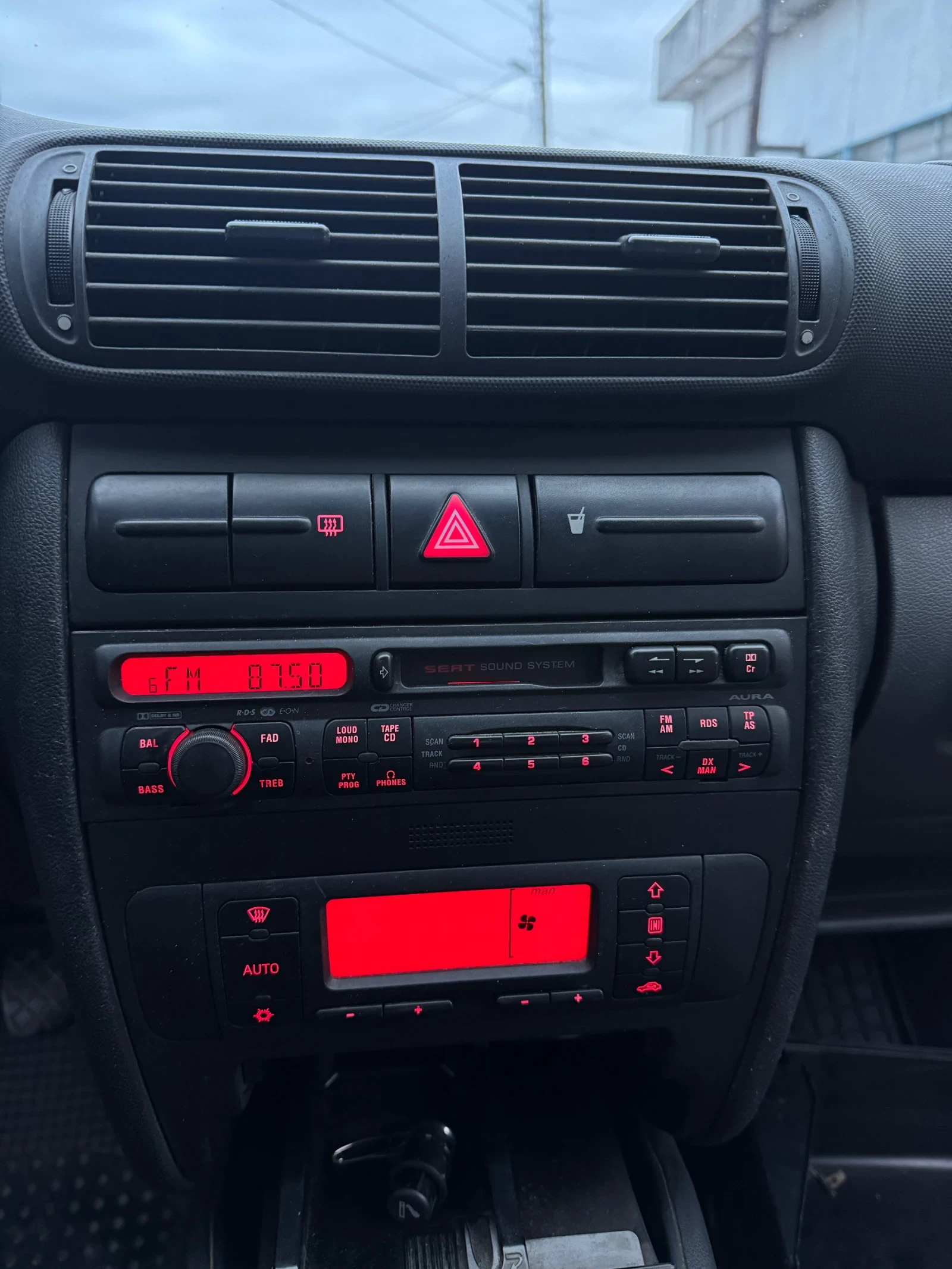 Seat Leon 1.9TDI 90 - изображение 10