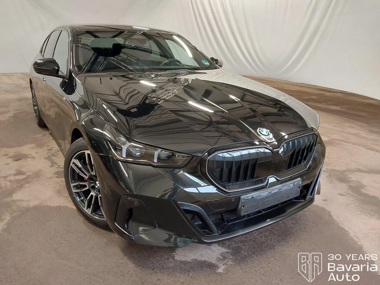 BMW 520 i M Sport Paket Steptronic - изображение 4