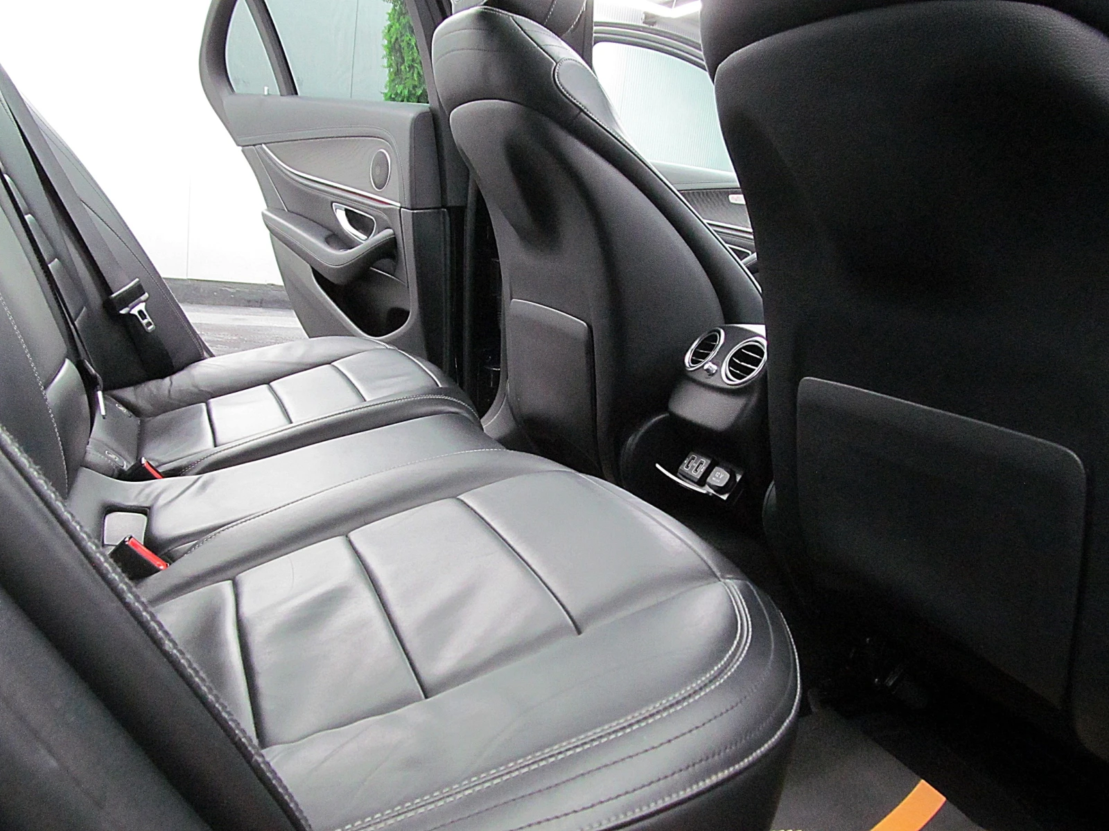 Mercedes-Benz E 220 DIGITAL/PANORAMA/AMG/9gt/360-k/�������� ������ | Mobile.bg � ����������� 12