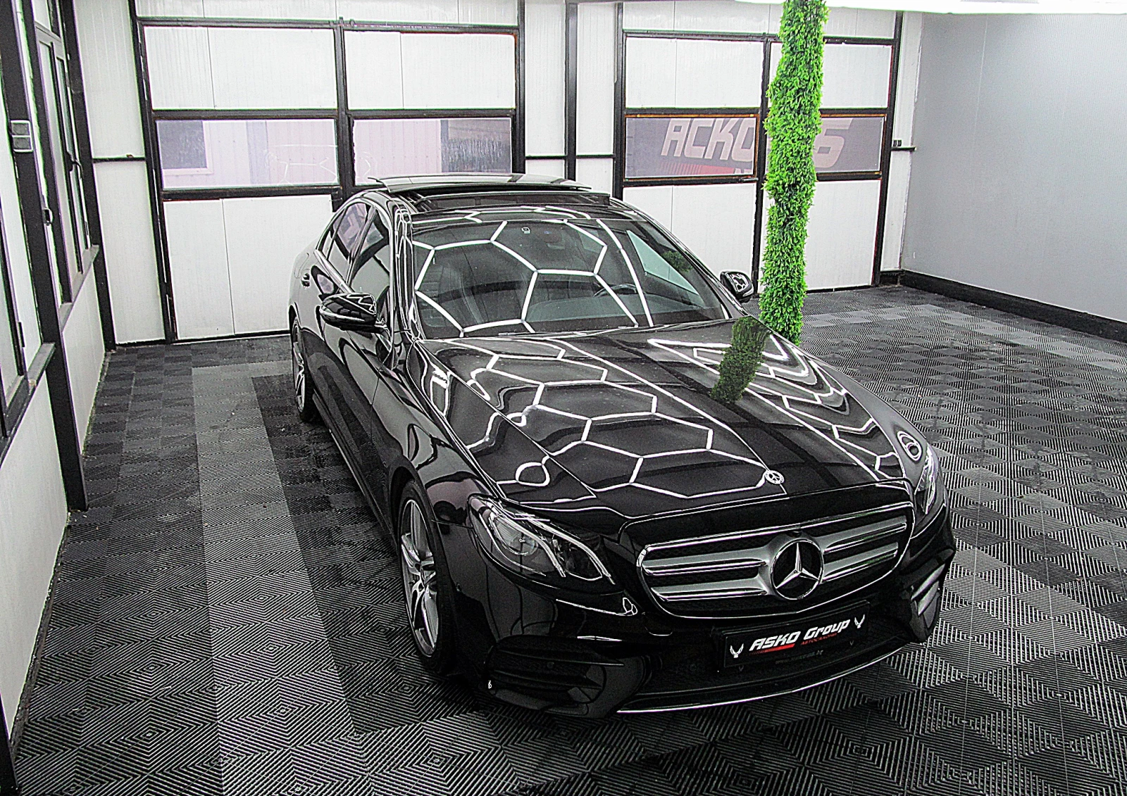 Mercedes-Benz E 220 DIGITAL/PANORAMA/AMG/9gt/360-k/СОБСТВЕН ЛИЗИНГ - изображение 8