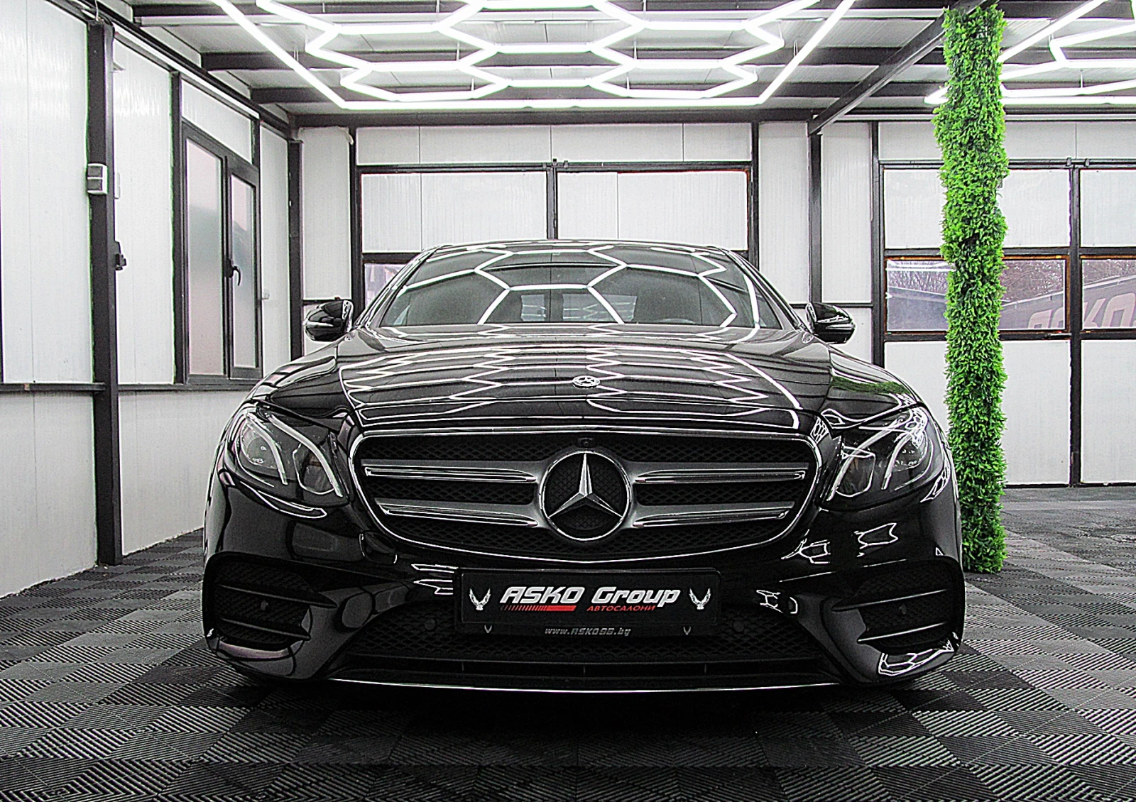 Mercedes-Benz E 220 DIGITAL/PANORAMA/AMG/9gt/360-k/СОБСТВЕН ЛИЗИНГ - изображение 2