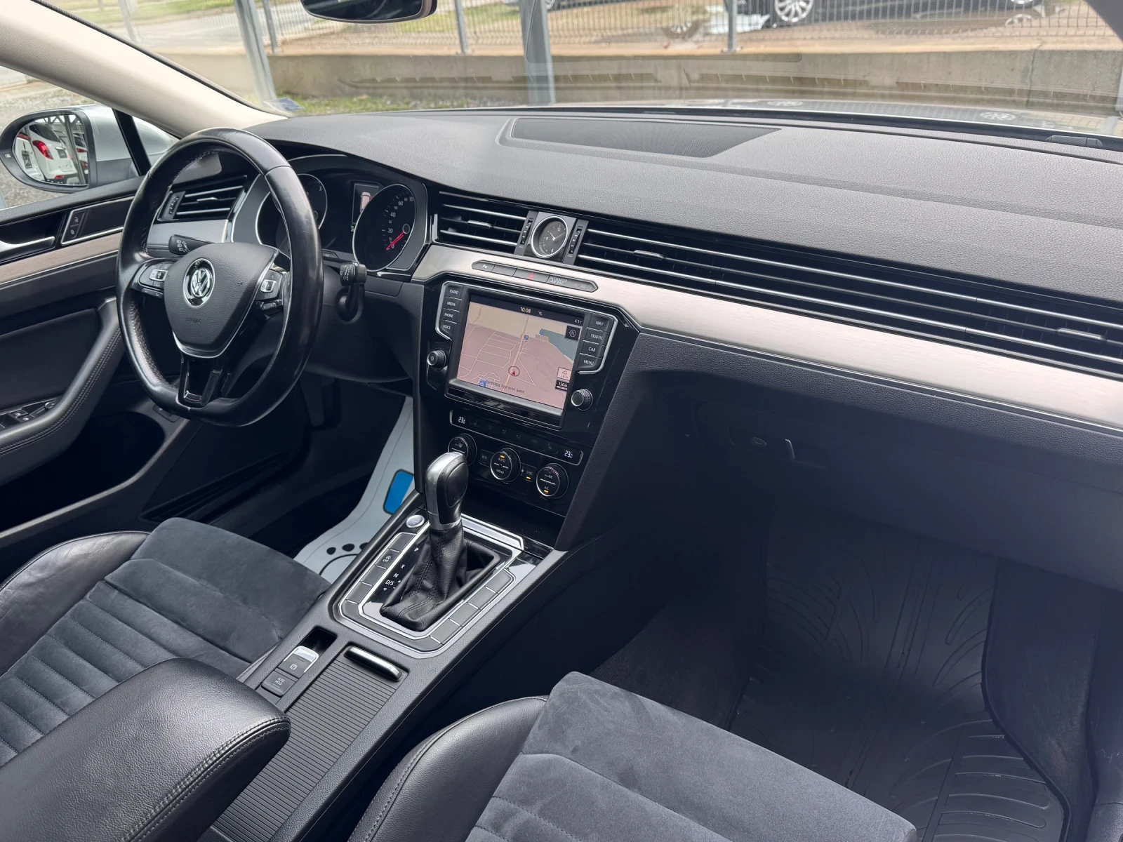 VW Passat 2.0TDI 150�� DSG* ��������* Panorama* FULL LED*  | Mobile.bg � ����������� 12