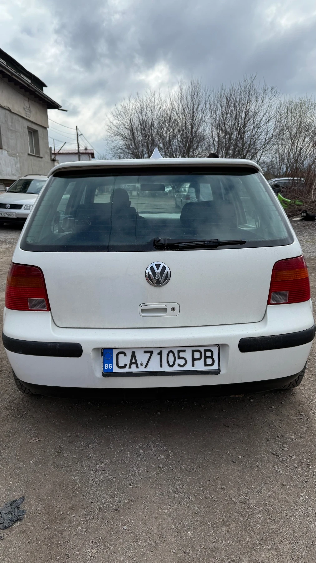 VW Golf 1.9 TDI, снимка 5 - Автомобили и джипове - 53932599