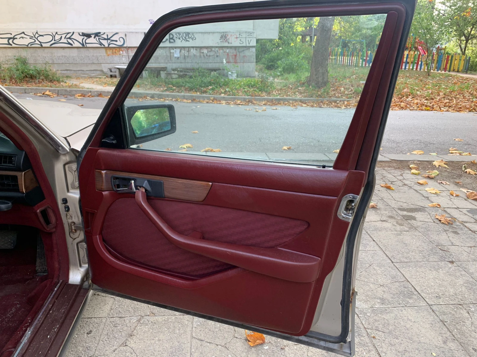 Mercedes-Benz S 300 300 SE, снимка 7 - Автомобили и джипове - 53941967