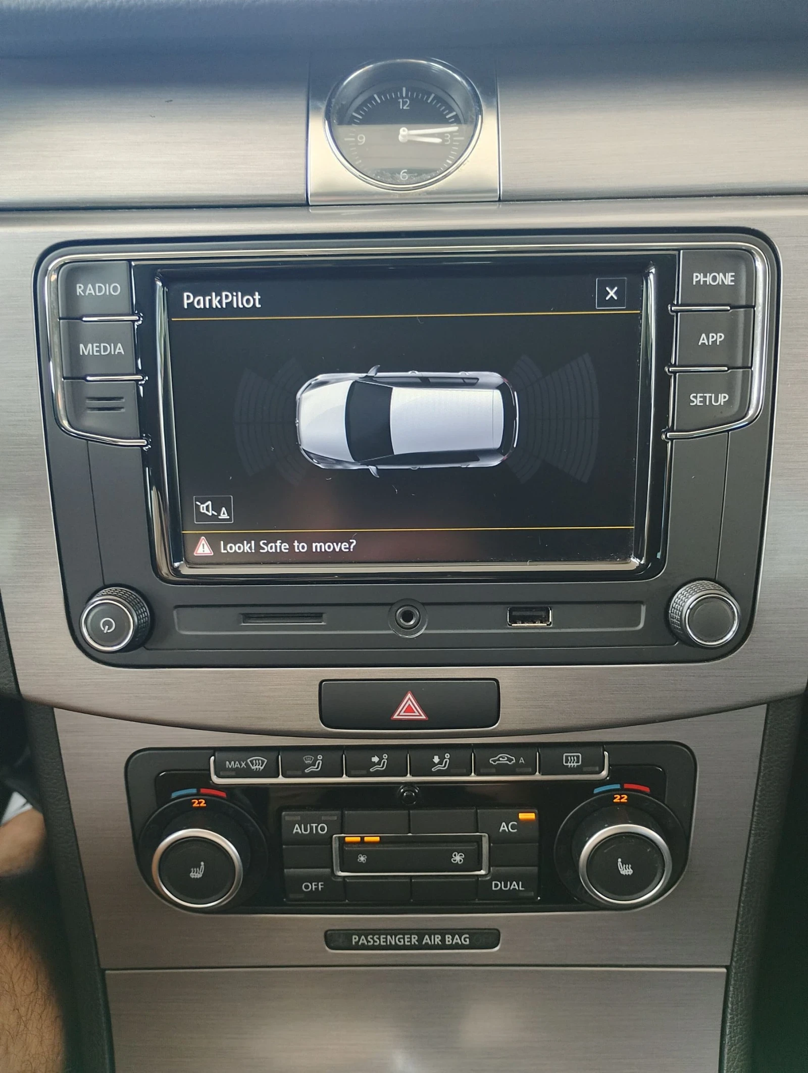 VW Passat, снимка 10 - Автомобили и джипове - 54002061