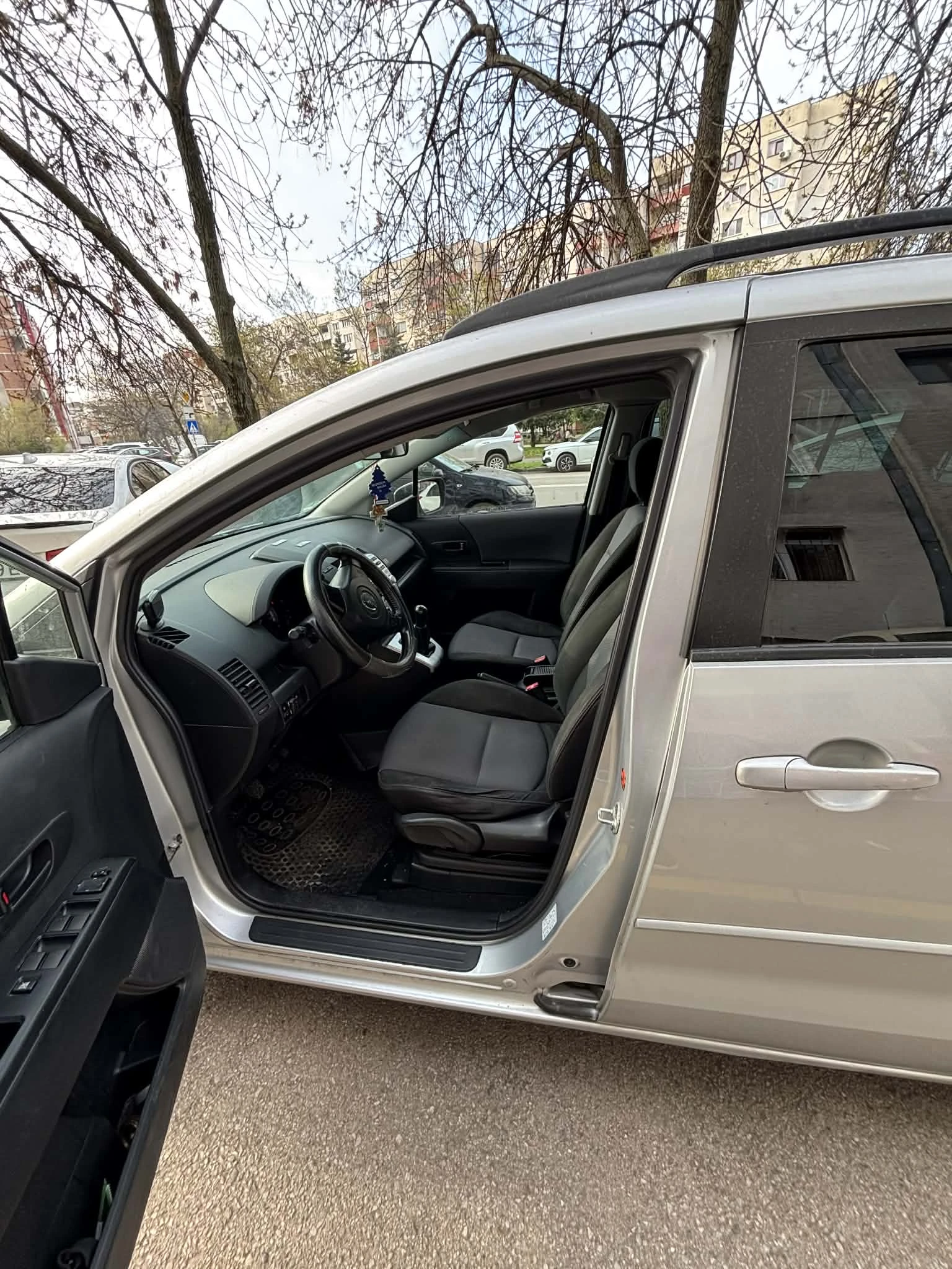 Mazda 5, снимка 3 - Автомобили и джипове - 54239252