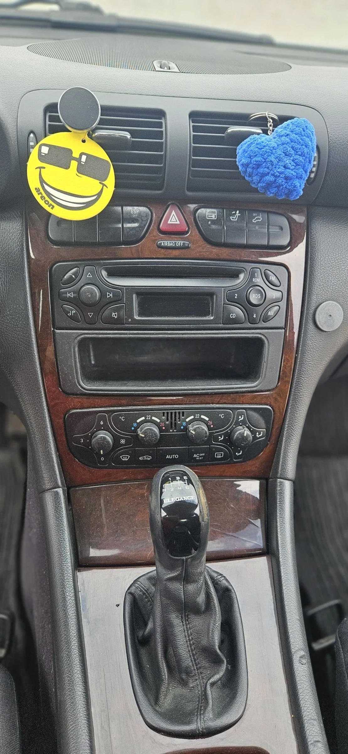 Mercedes-Benz C 180, снимка 7 - Автомобили и джипове - 54977490