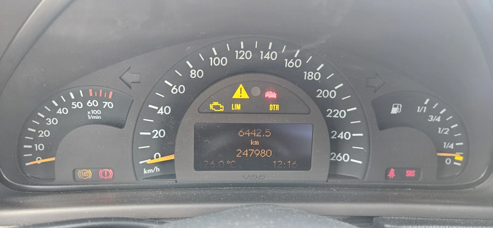 Mercedes-Benz C 180, снимка 8 - Автомобили и джипове - 54977490