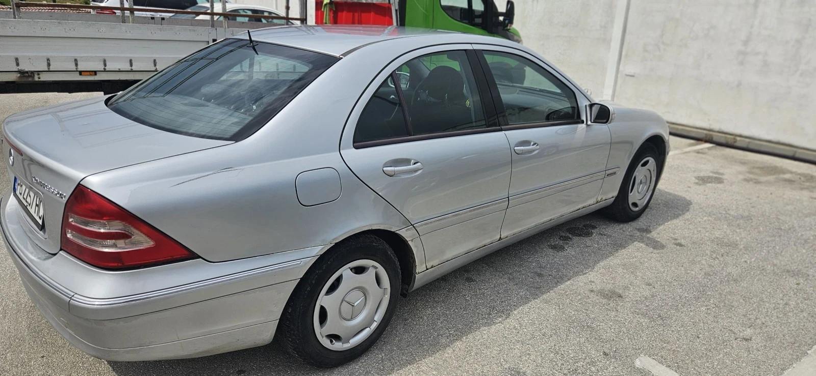 Mercedes-Benz C 180, снимка 5 - Автомобили и джипове - 54977490