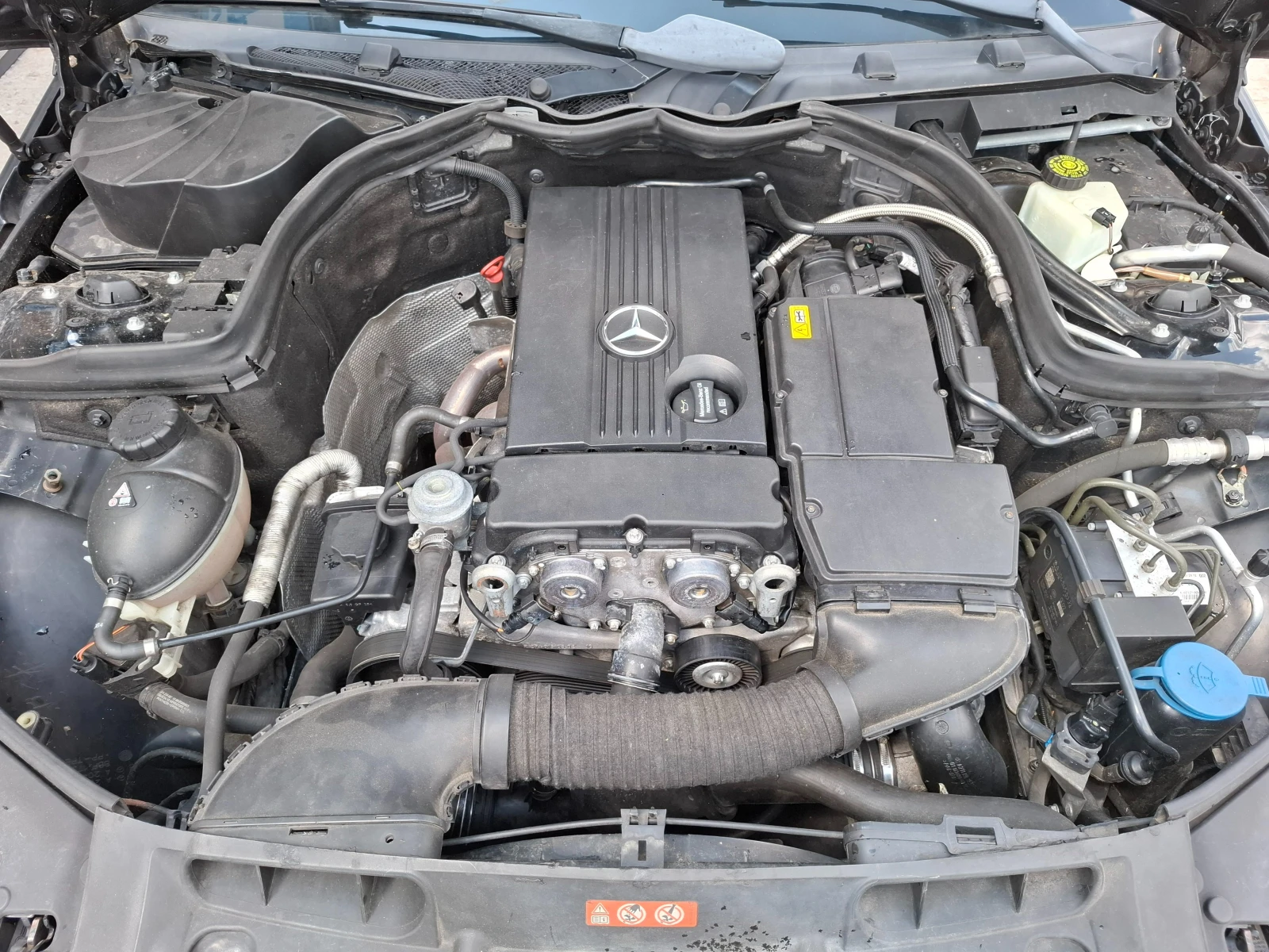 Mercedes-Benz C 180 АВТОМАТИК-AVANTGARDE-SWISS, снимка 14 - Автомобили и джипове - 55179340