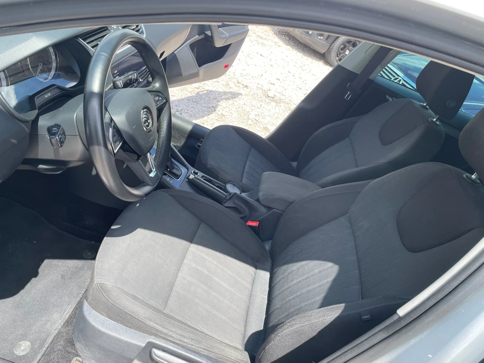 Skoda Octavia 1.5 TGI/cng лична от шкода, снимка 6 - Автомобили и джипове - 55260265