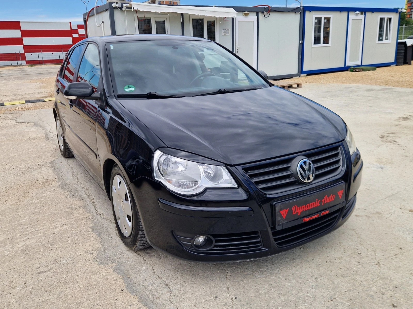VW Polo Регистриран / Обслужен / Бартер / Лизинг , снимка 3 - Автомобили и джипове - 55430553