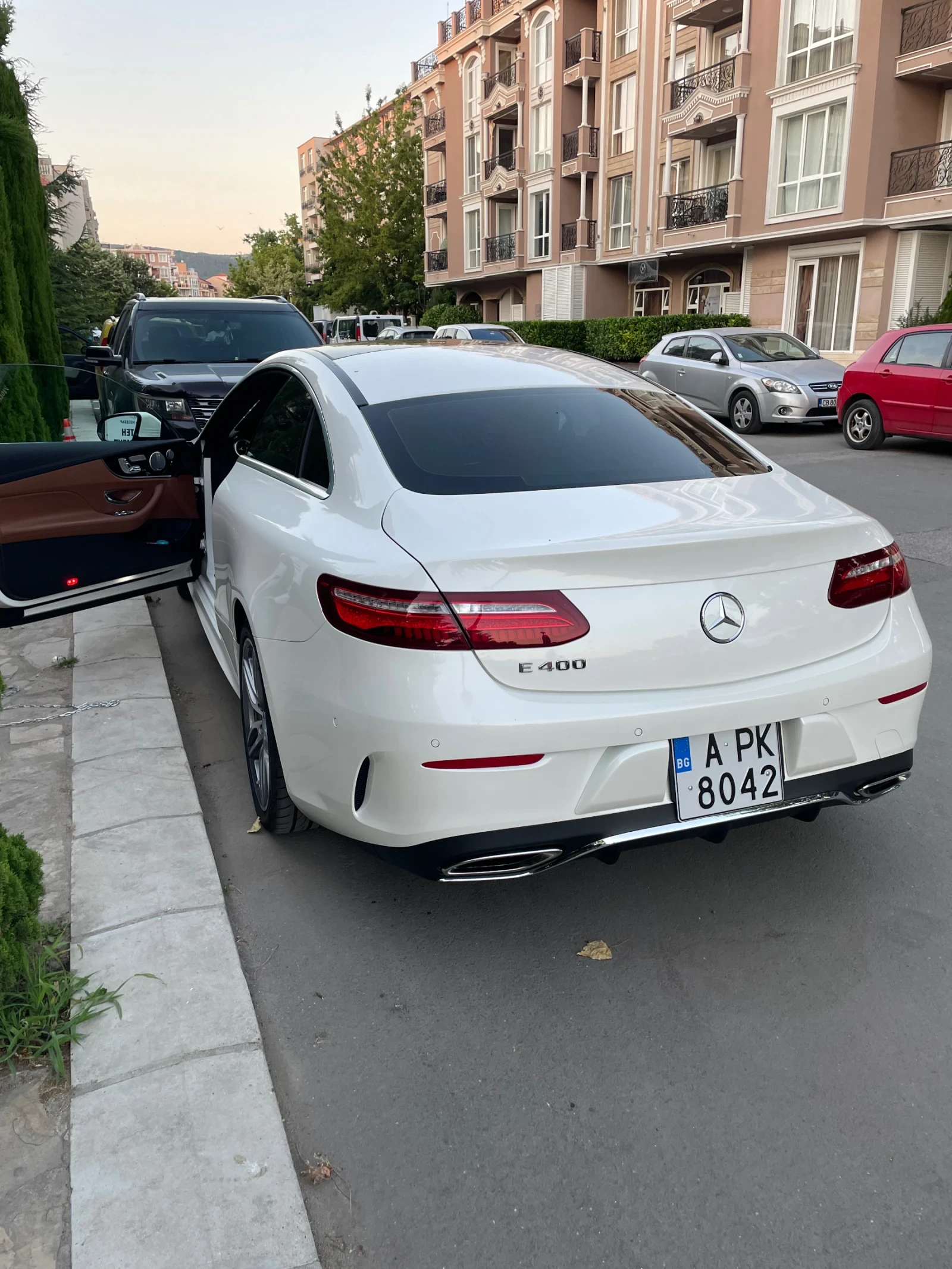 Mercedes-Benz E 400, снимка 6 - Автомобили и джипове - 55675515