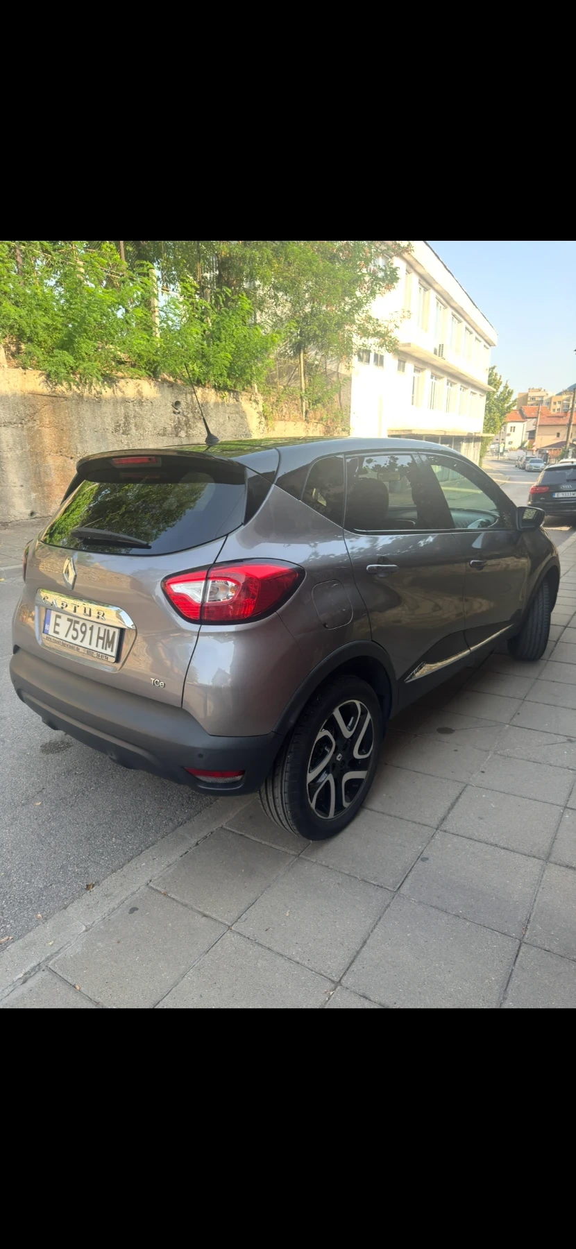 Renault Captur, снимка 6 - Автомобили и джипове - 55867633