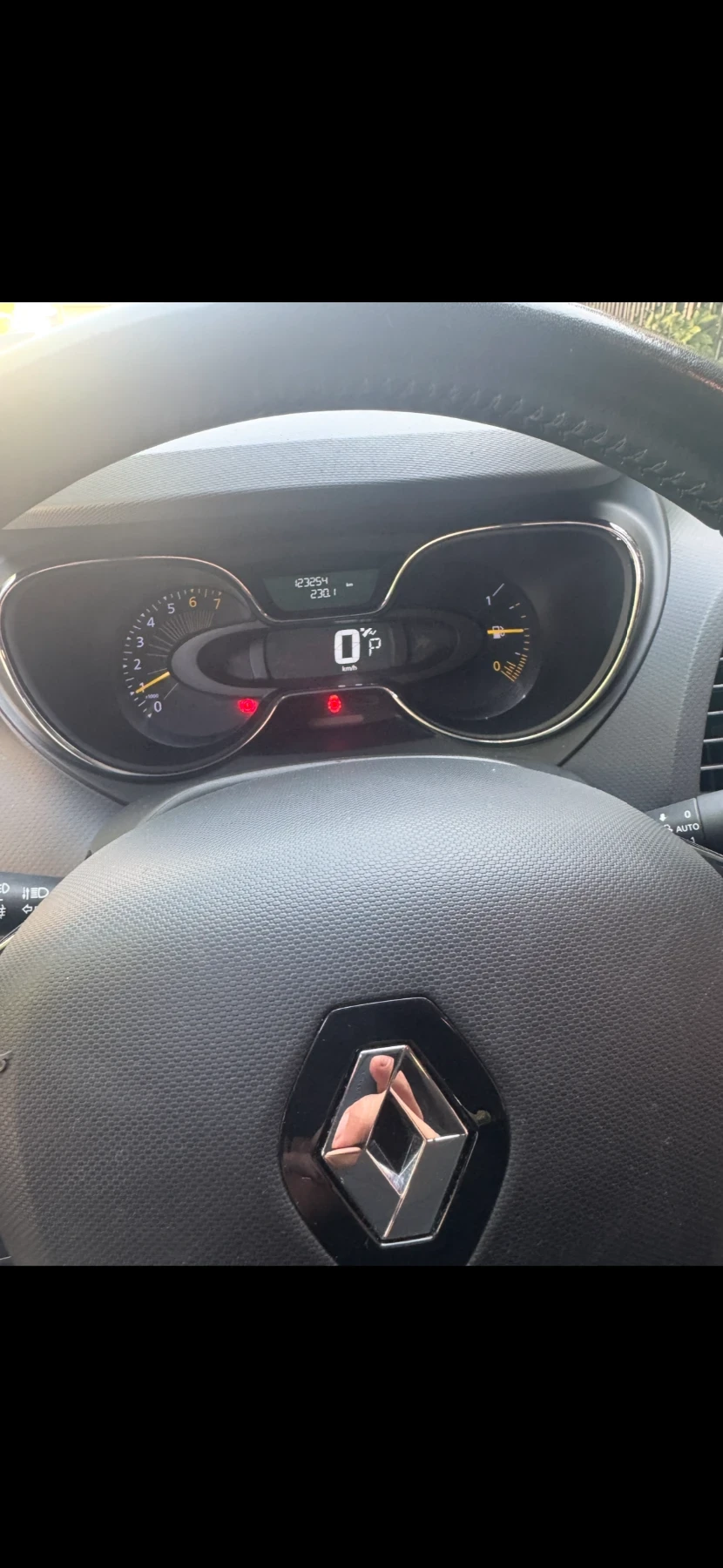 Renault Captur, снимка 10 - Автомобили и джипове - 55867633