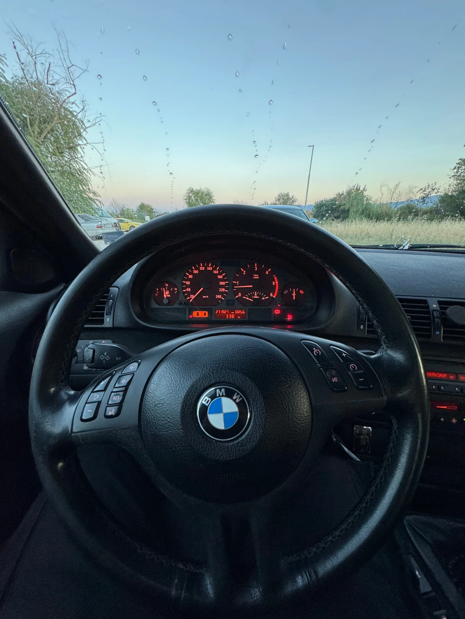 BMW 330, снимка 9 - Автомобили и джипове - 55987787